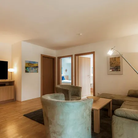 Panorama Das.schiller Aparthotel 4*